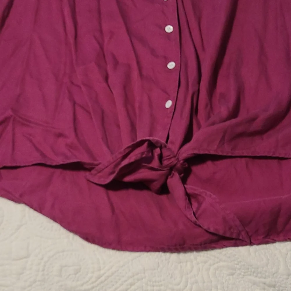 Top - Picture 3 of 3